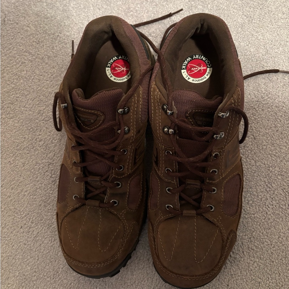 New Balance “Country Walk” men’s Brown Hiking/Walking Shoes. Leather and mesh.